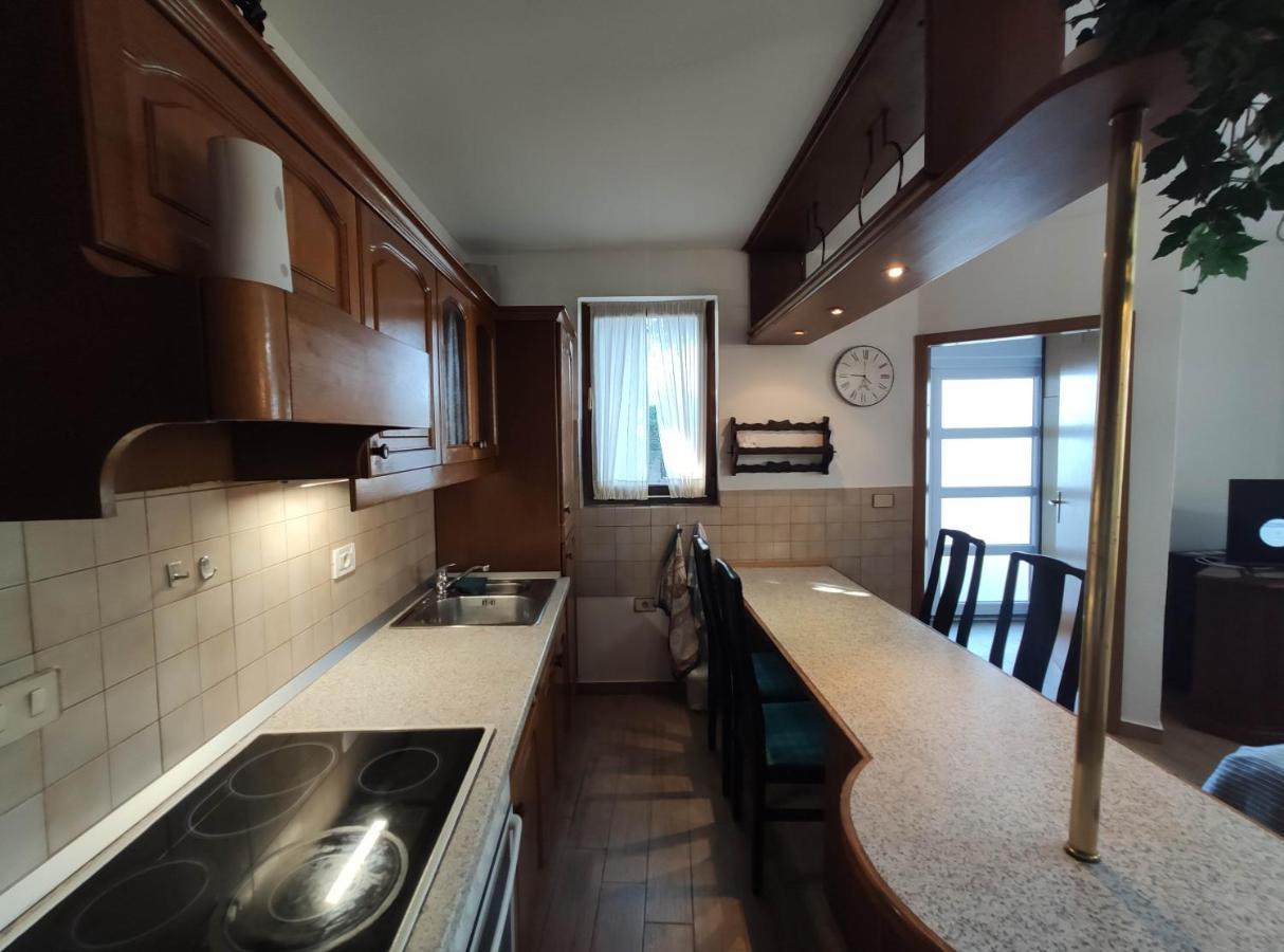 Cute Corner Apartment Копер Екстериор снимка