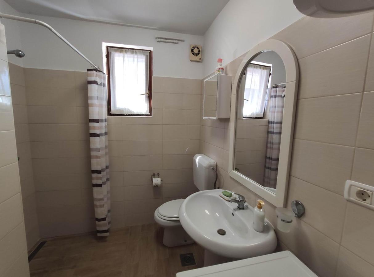 Cute Corner Apartment Копер Екстериор снимка